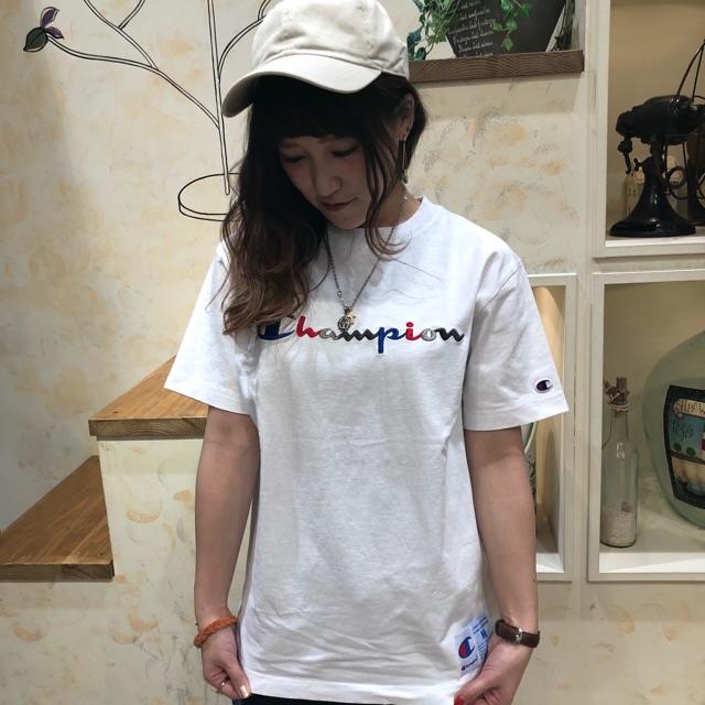 Ｔシャツ前