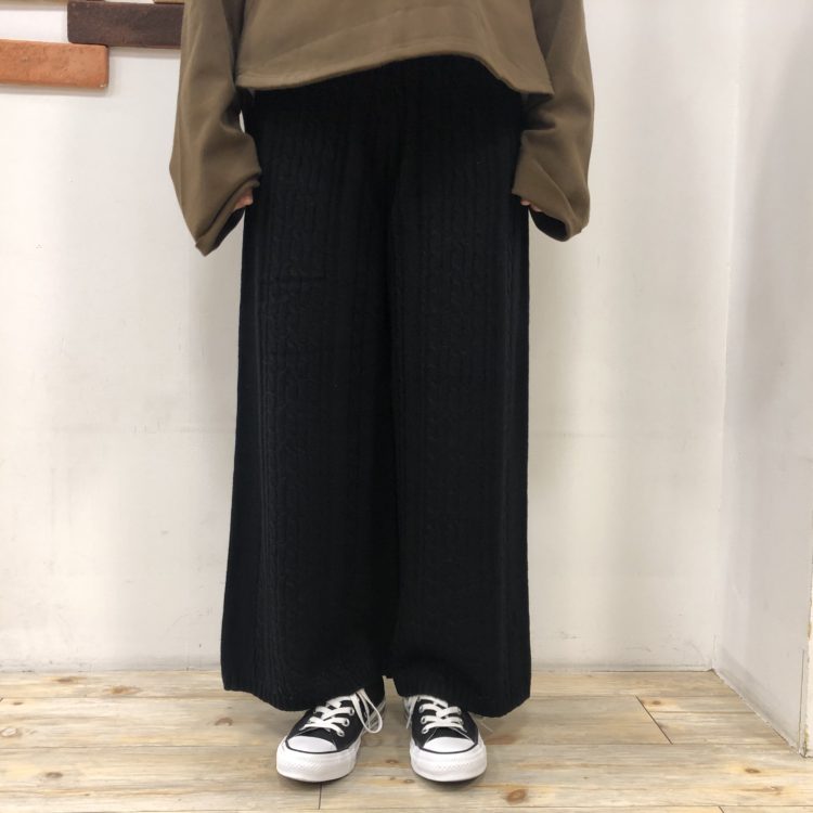 ニットアイテムを使ったカジュアルミックスコーデ バーニッシュカンパニーブログ