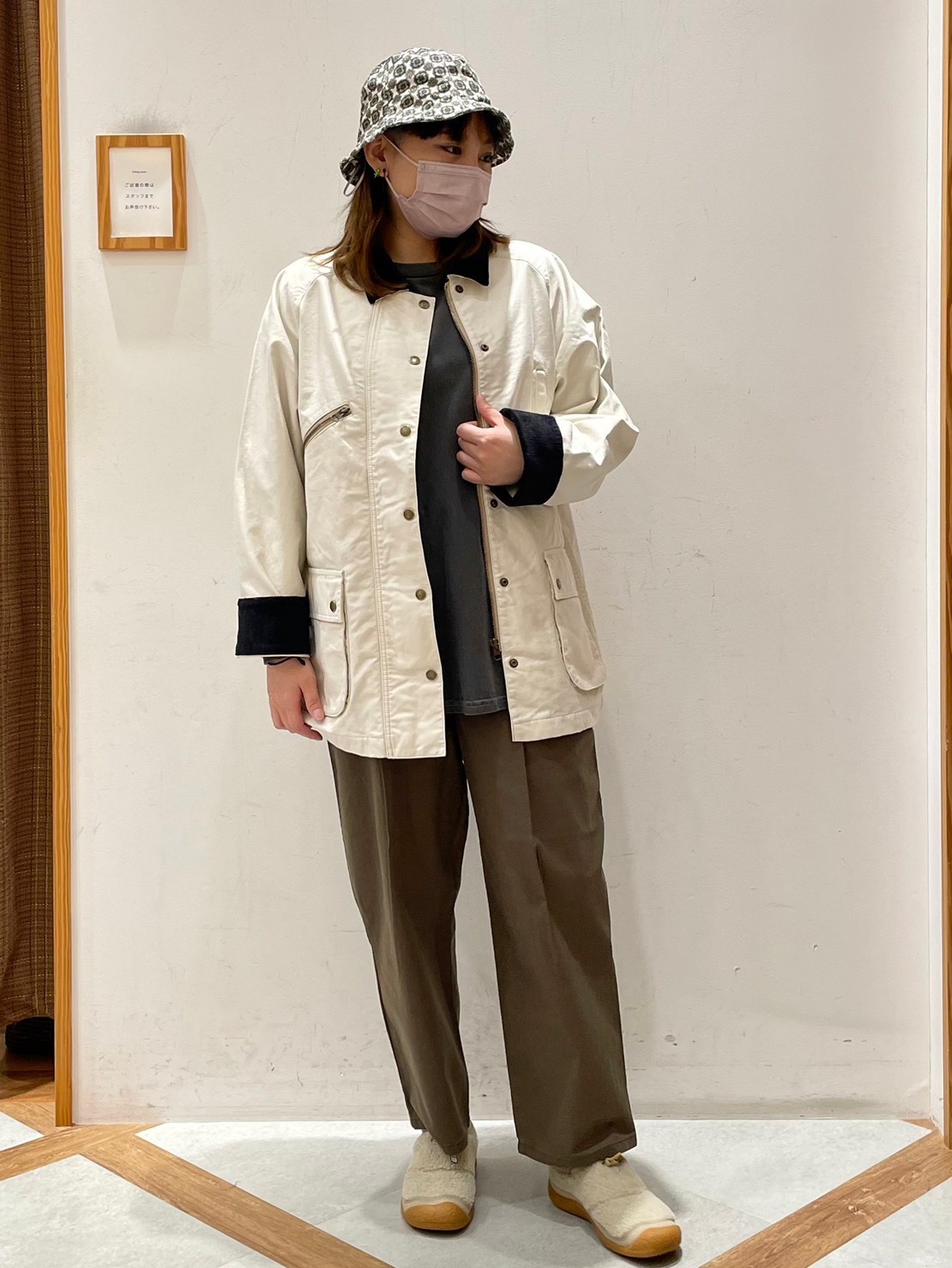 LINE_ALBUM_1011BLOG_221010_8