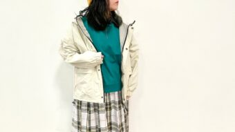 《KAKELA》の春アウターを使ったカジュアル×ナチュラルMIXスタイル
