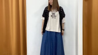 KAKELAのTシャツ＋スカートコーデ！