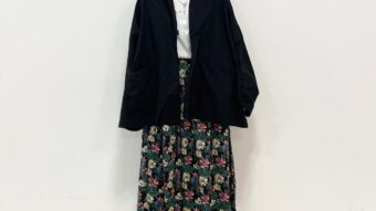 《CALINER》柄スカートコーデ