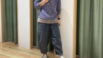 くすみカラーでこなれカジュアルコーデ