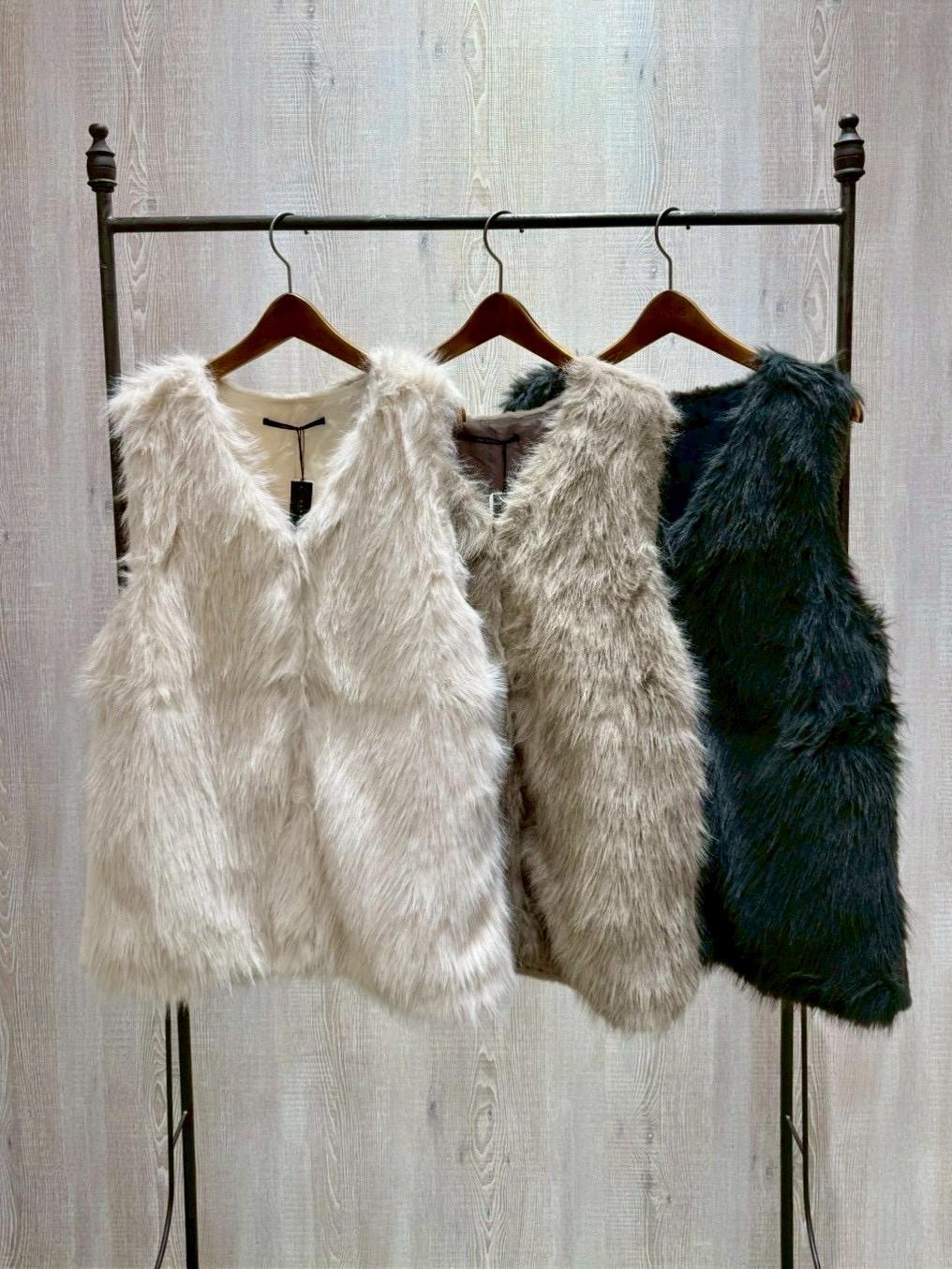 DF5B5E81-3303-4F66-80E2-09964C490BAE