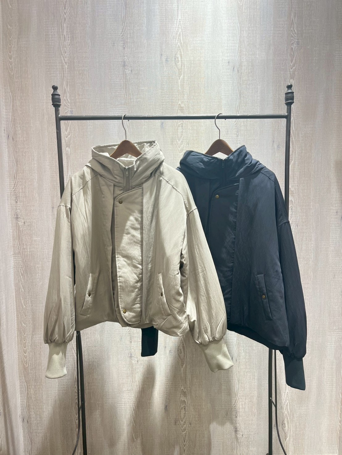 44DE1BEA-2584-4ED5-ABA6-54046DE5B488