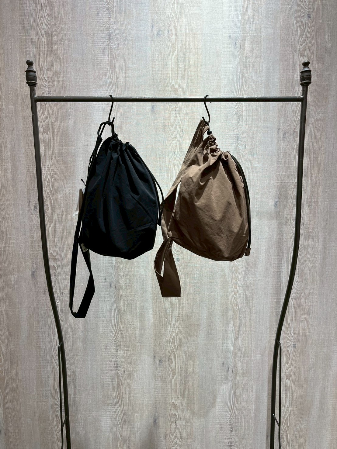 660E57CB-8A51-41E0-8C94-85D893011DB0