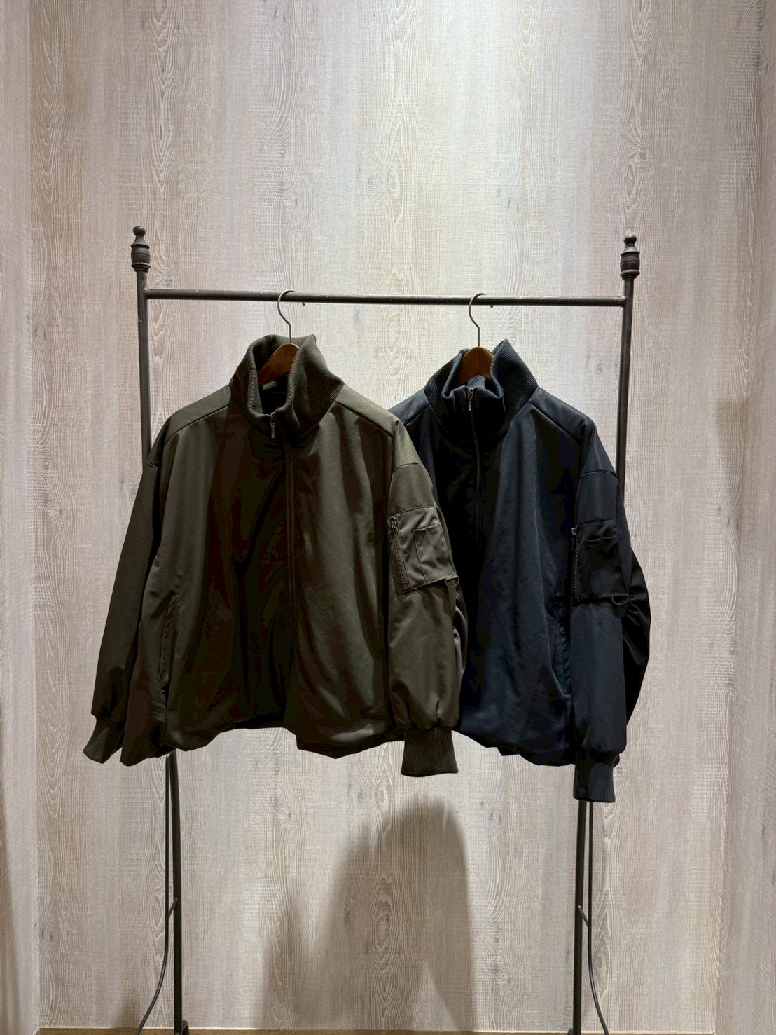 2BB9FF73-067D-42E8-8BC8-99663C9BC0E7