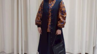 【SALE スタート！】 柄ブラウスを主役にした冬❄の装い