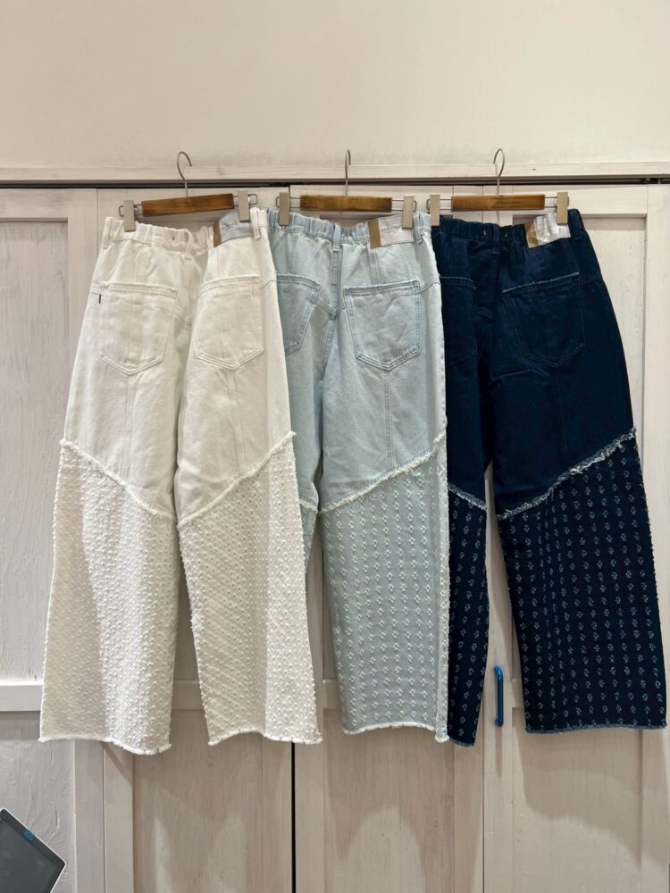 6F2CAAA5-F23F-4BC3-9BCC-6A9A1A850348