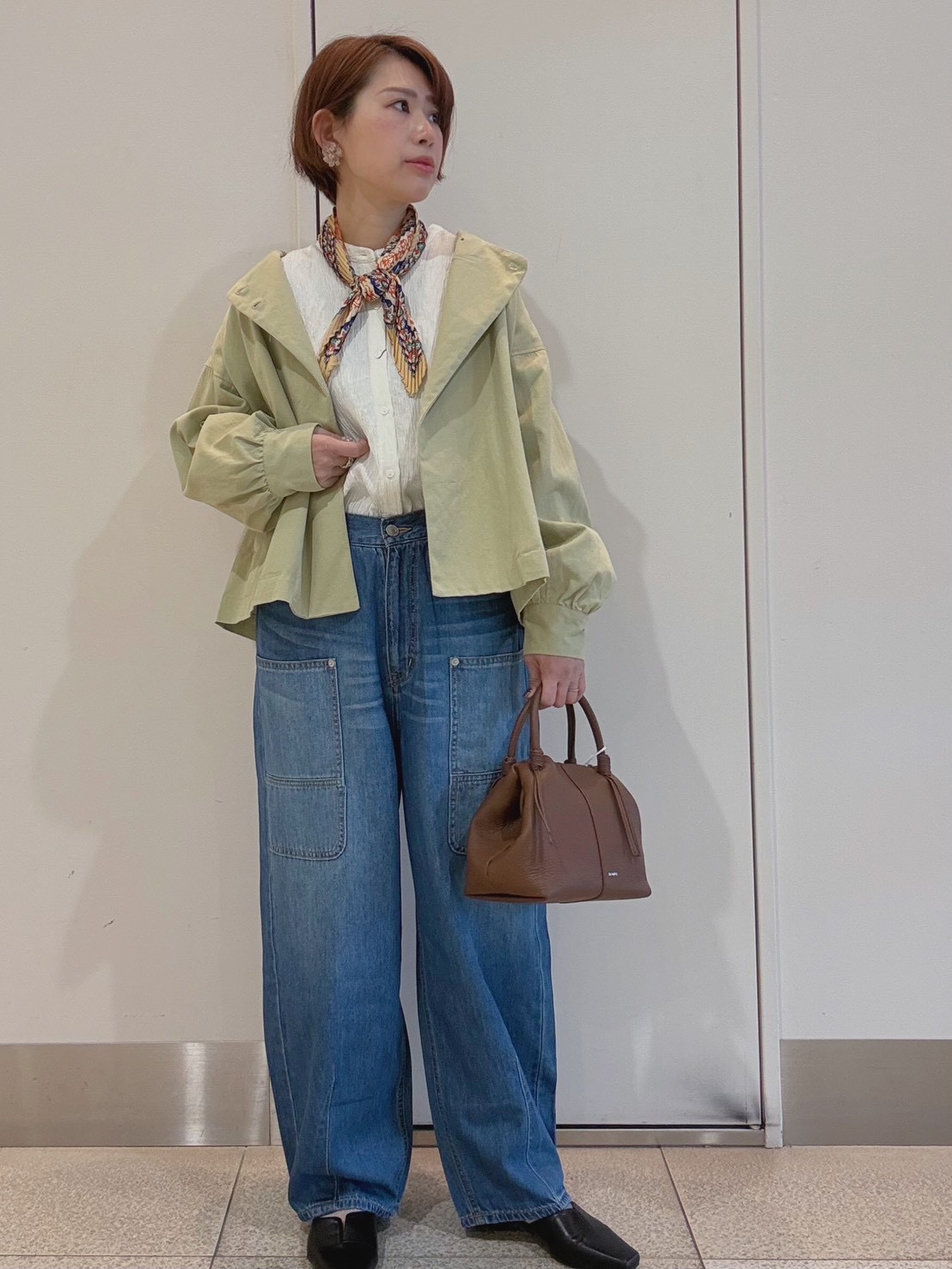 0E649DEF-AD30-4F00-A3E5-E022887B4EDB