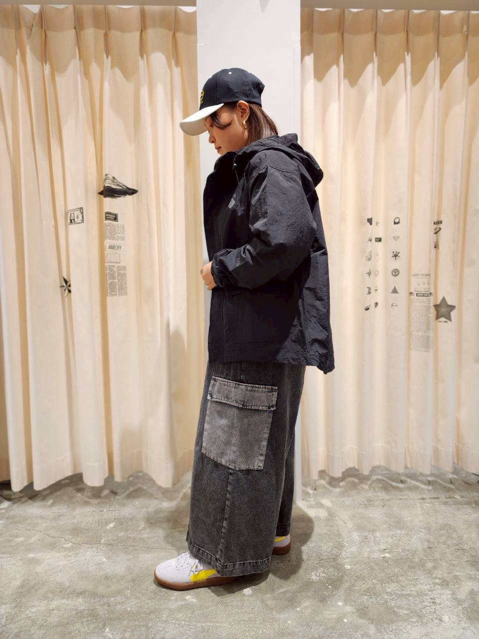 9EEC6E67-7D30-41C2-977B-32DA592E8AAE