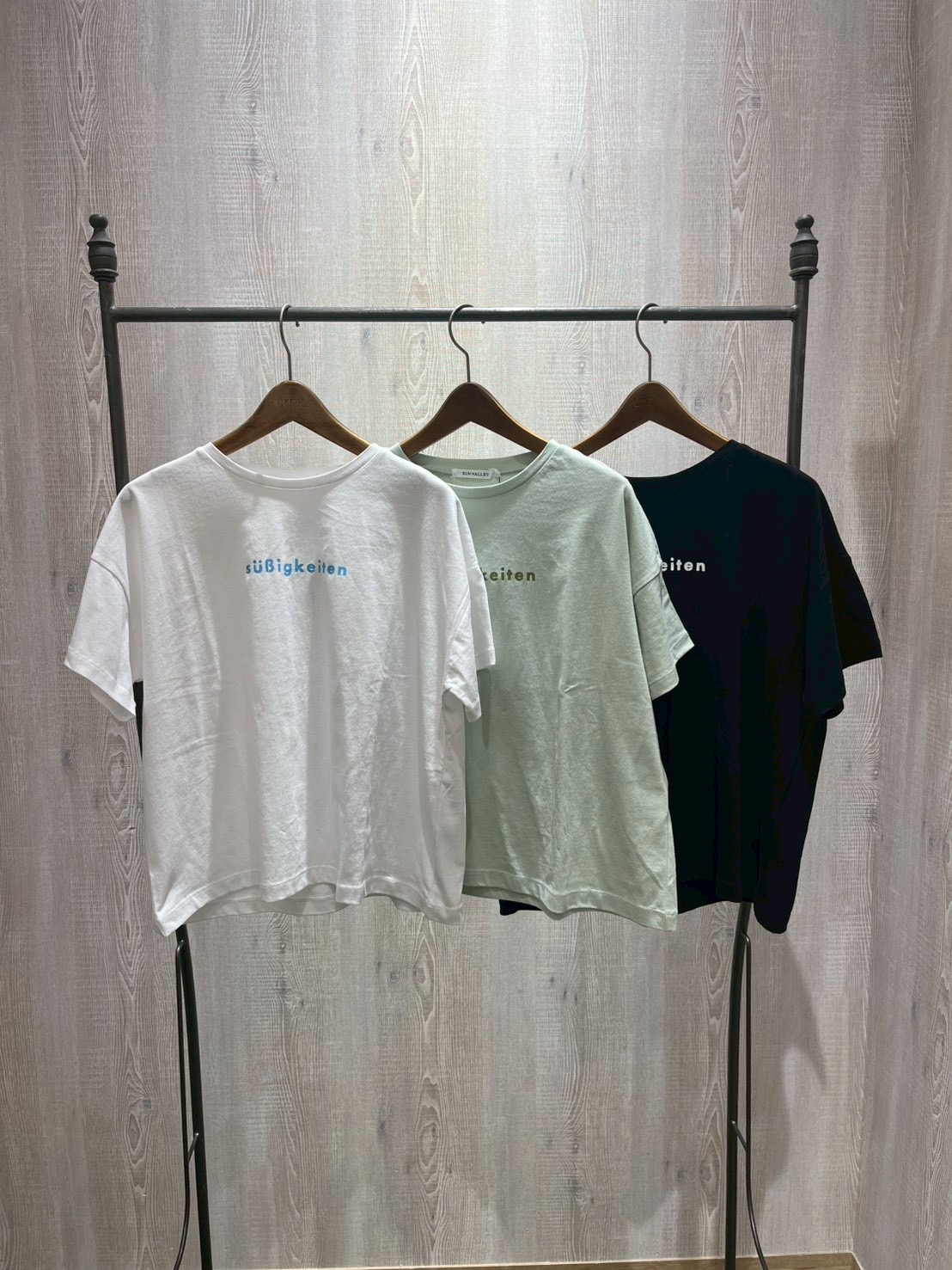 25C2AE8B-62D6-454D-AFDB-DB5E76C7A8C2
