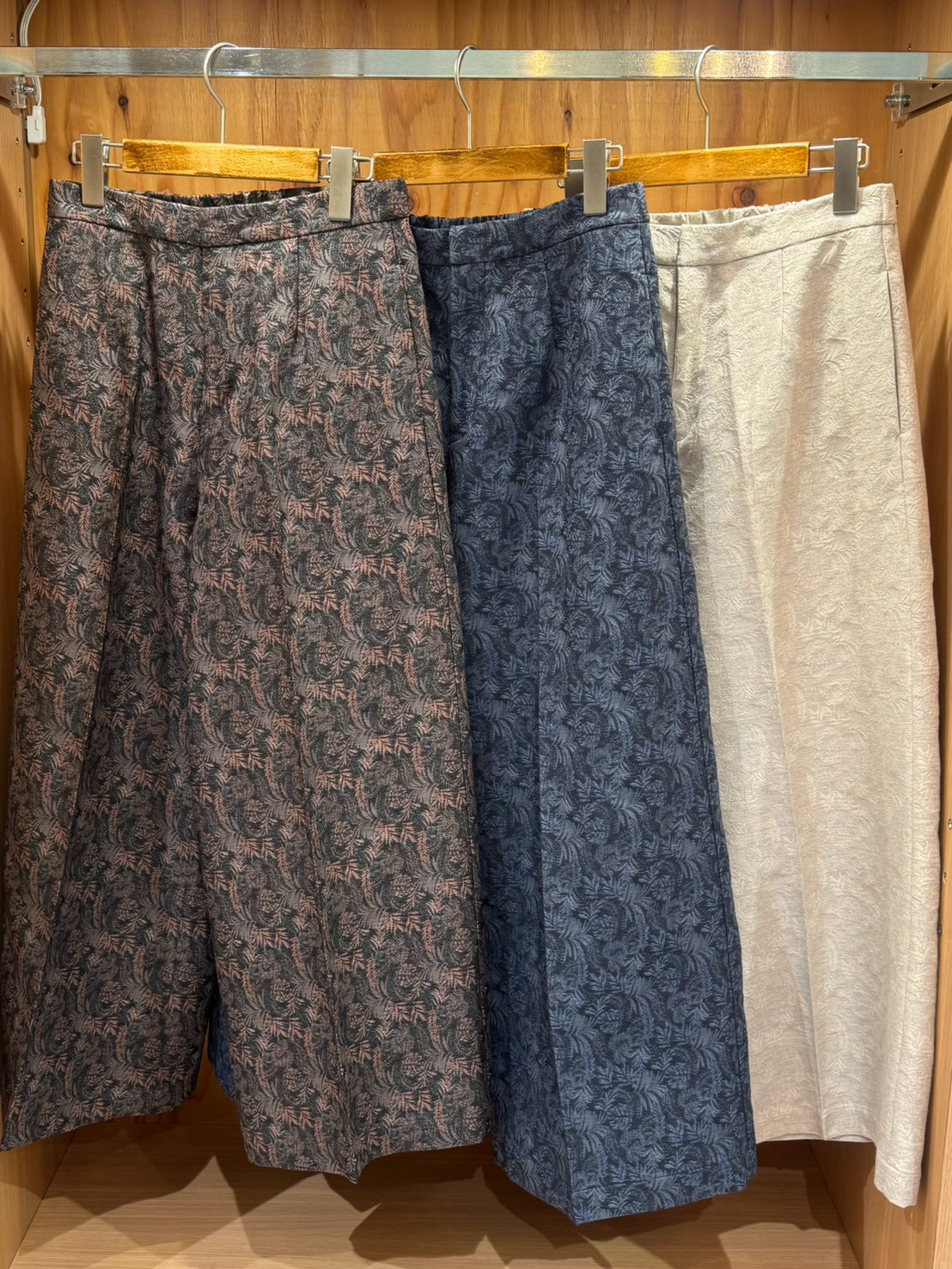 LINE_ALBUM_2026AW akane物撮り_260821_1